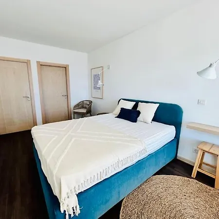 Apartman California Front