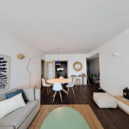 California Front Apartman *